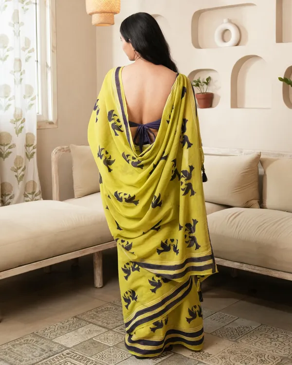 Green_Cotton_Lovebird_H_Block_Printed_Mul_Saree_With_Tassels_For_Women